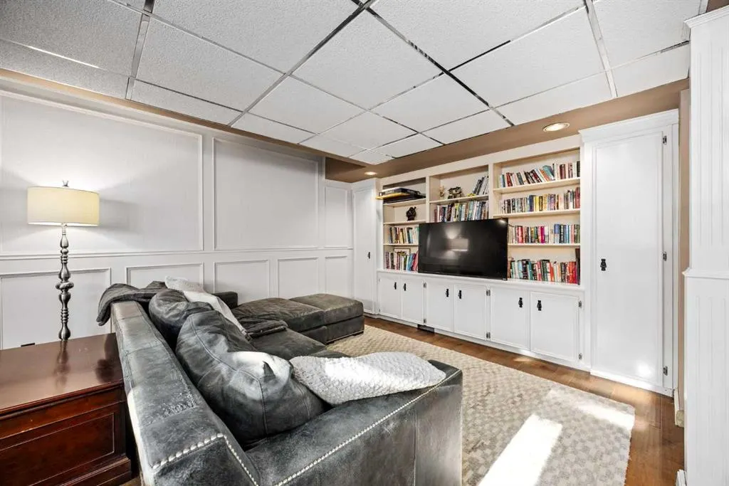 15 Elbow River Point