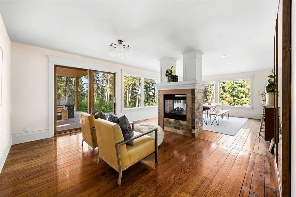 15 Elbow River Point