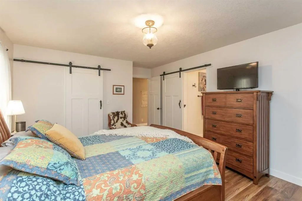 70 Densmore Crescent