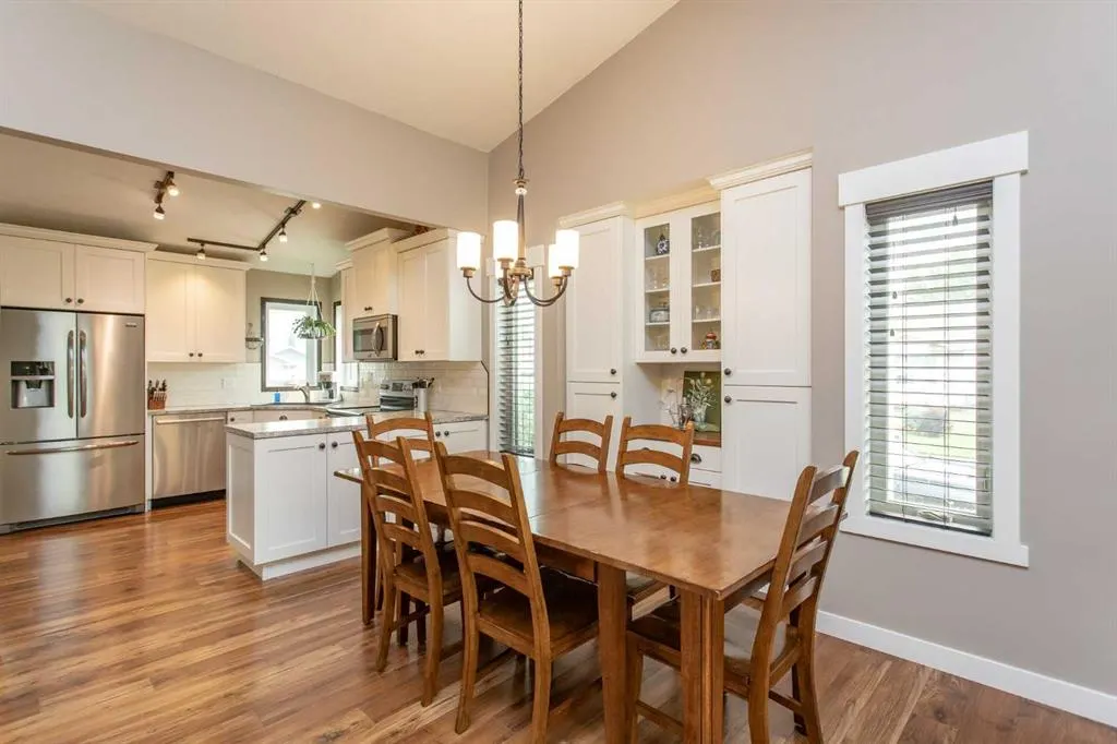 70 Densmore Crescent