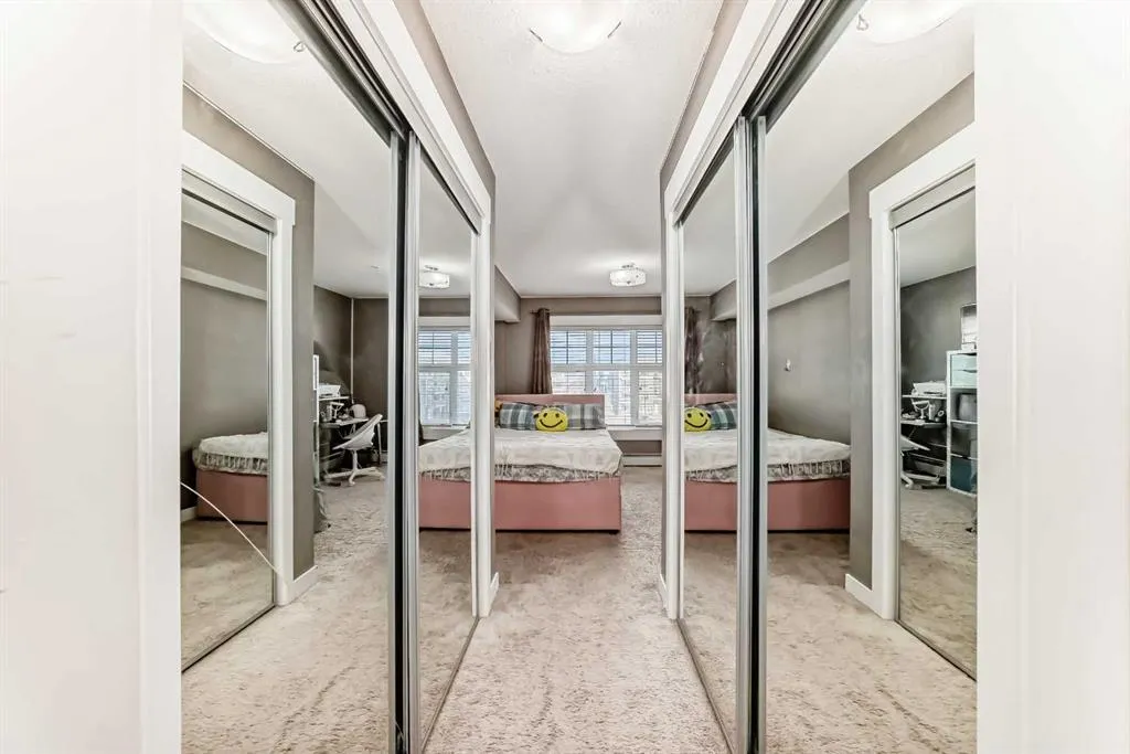 11 Mahogany Row SE #3313