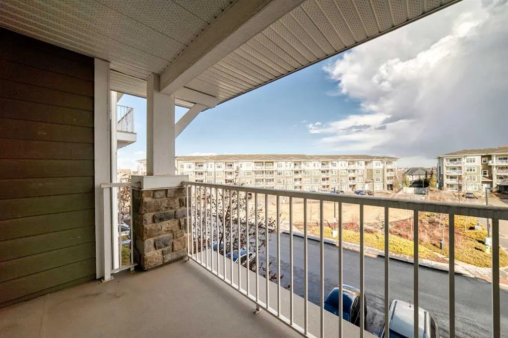 11 Mahogany Row SE #3313