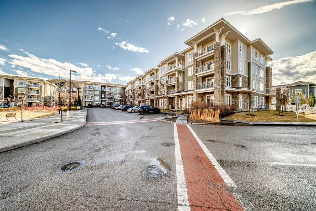 11 Mahogany Row SE #3313
