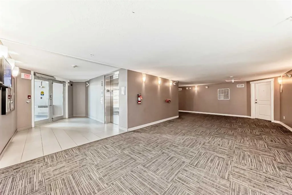11 Mahogany Row SE #3313