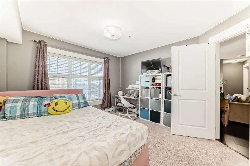 11 Mahogany Row SE #3313