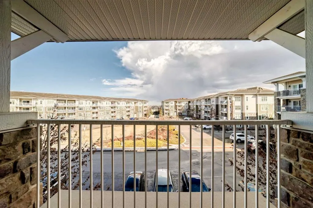11 Mahogany Row SE #3313