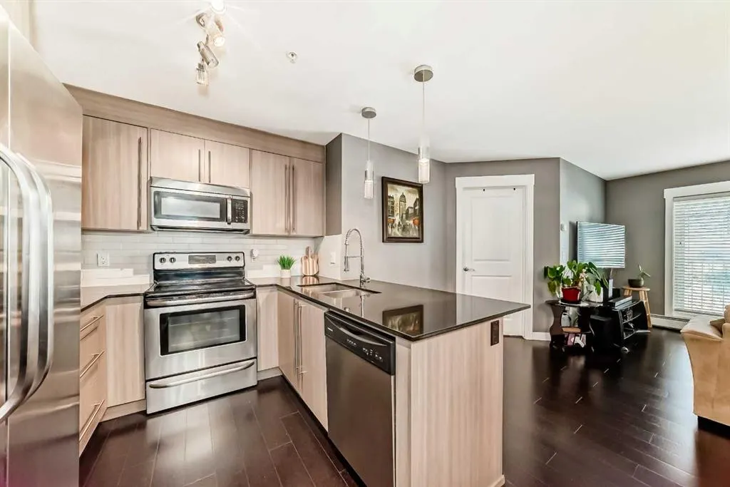11 Mahogany Row SE #3313