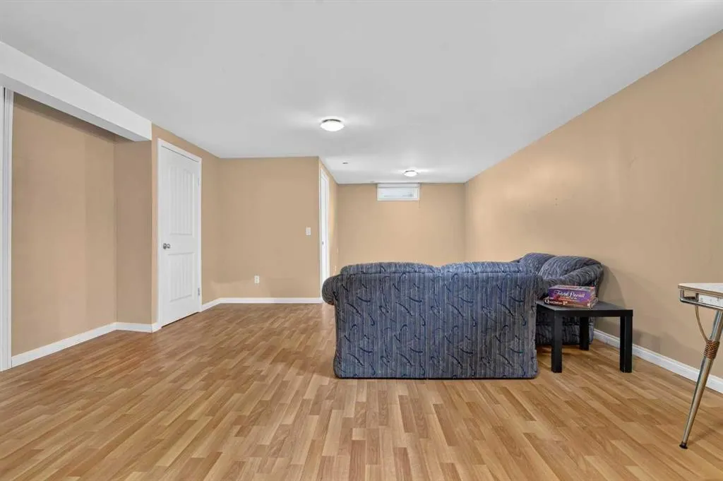 172 Queensland Road SE