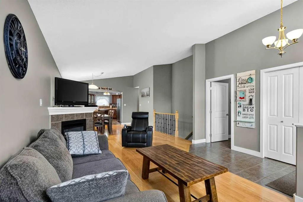 443 Pacific Crescent