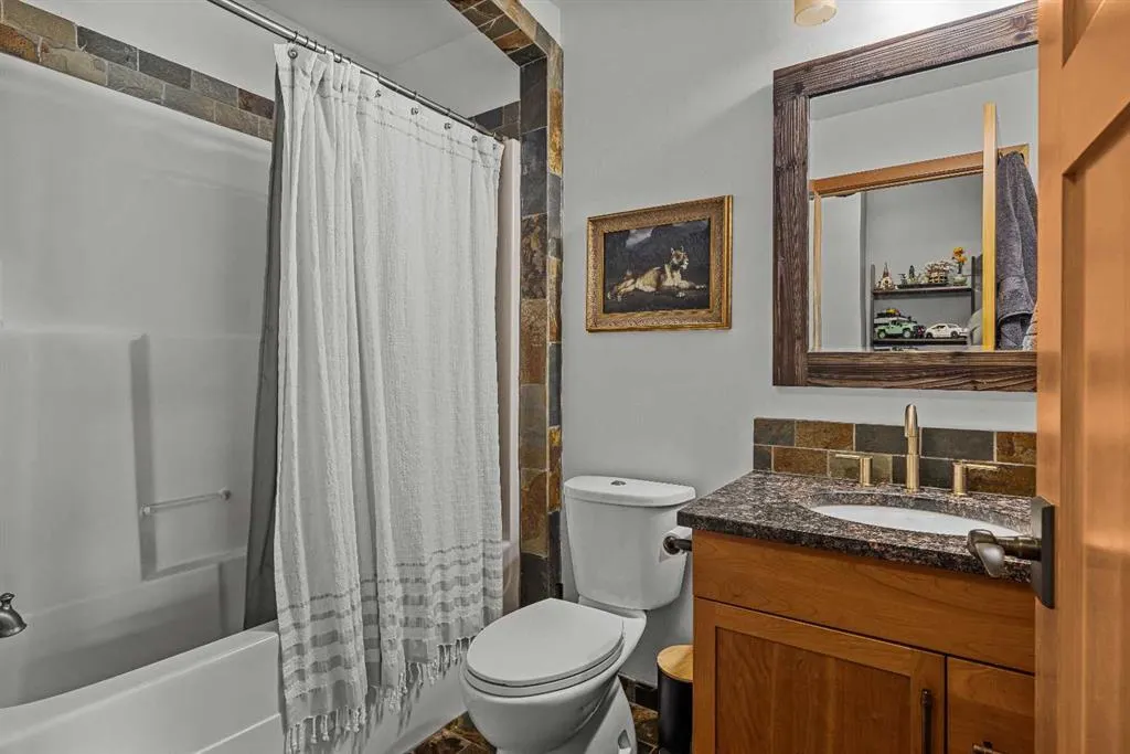 511 6th Avenue #8