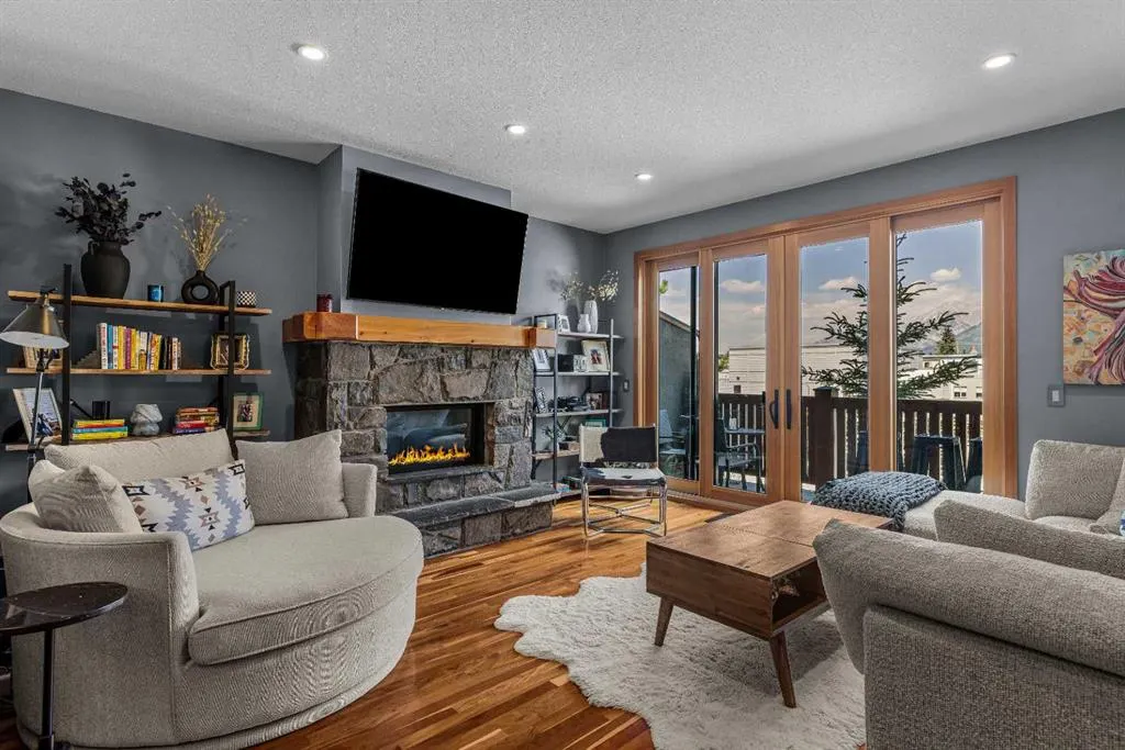 511 6th Avenue #8