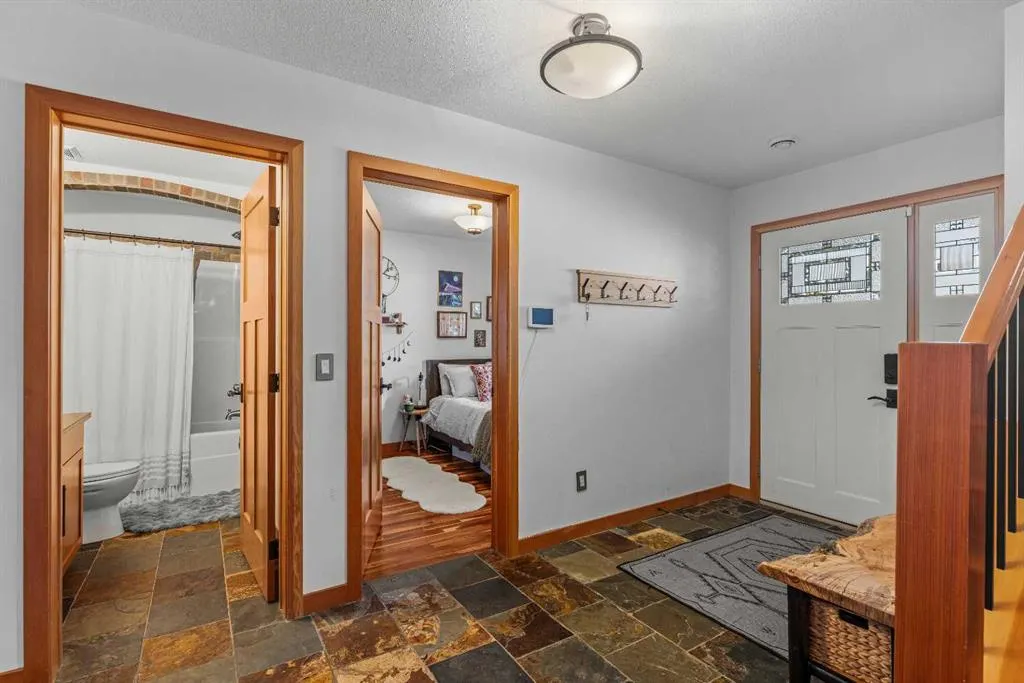511 6th Avenue #8