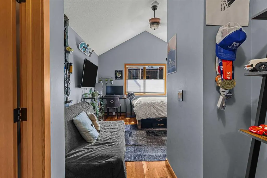 511 6th Avenue #8