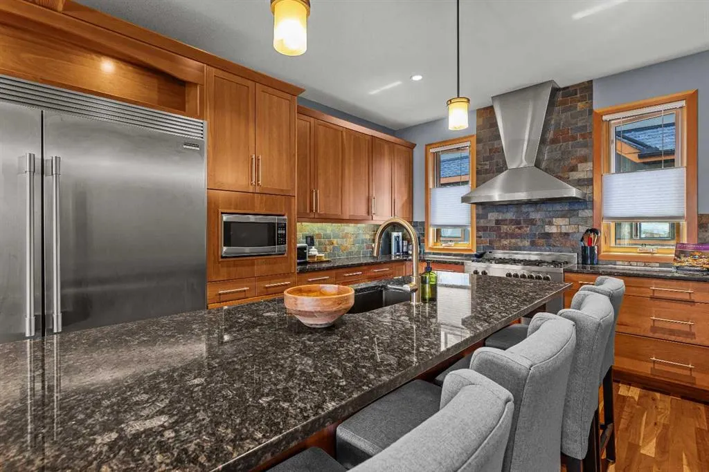 511 6th Avenue #8