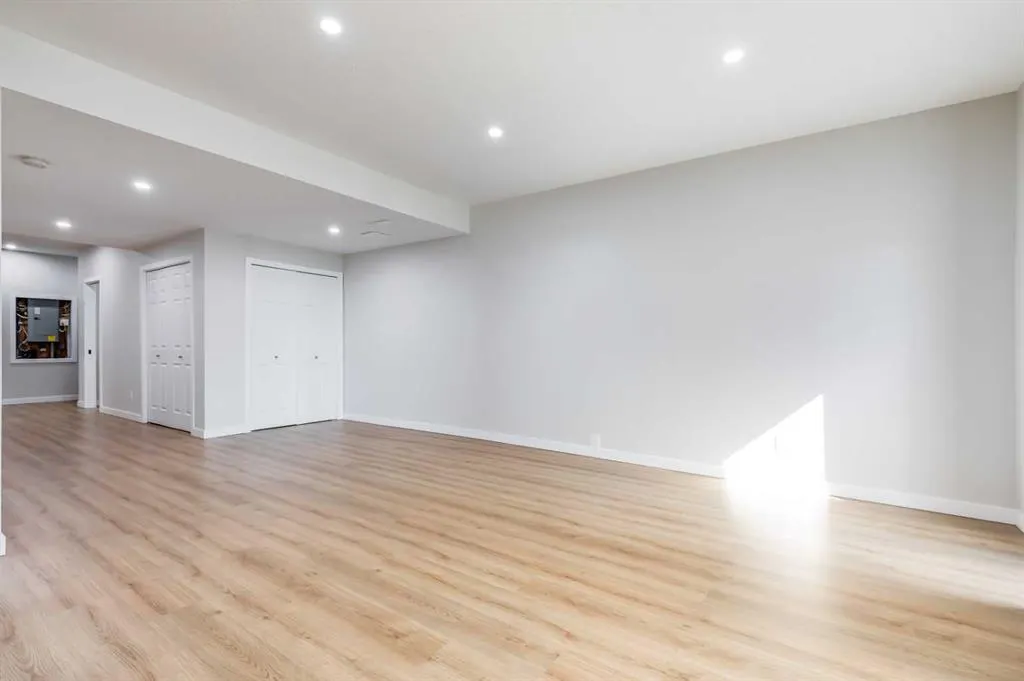 738 Carriage Lane Drive