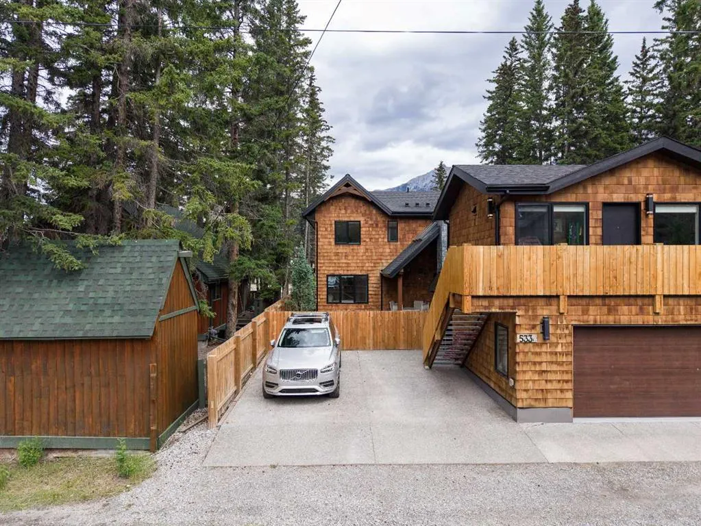 533 3rd Street