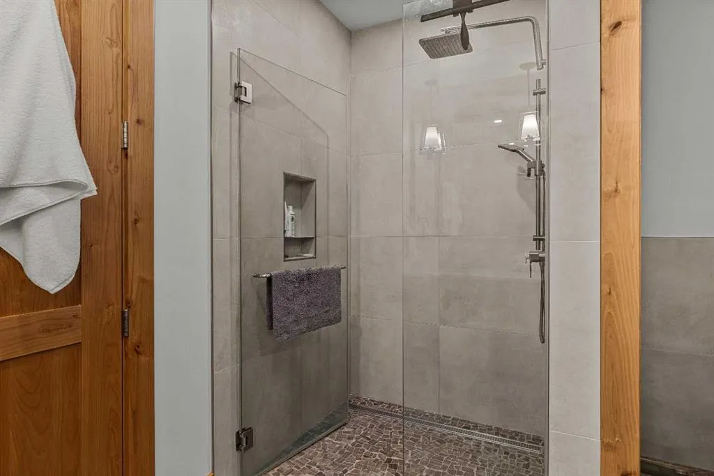 533 3rd Street