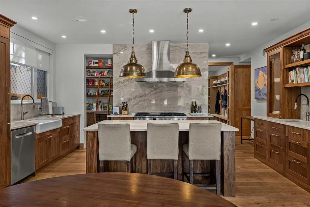 533 3rd Street