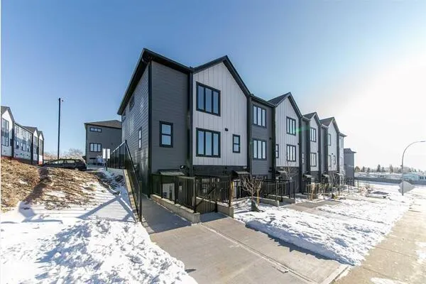 164 Arbour Lake Court NW