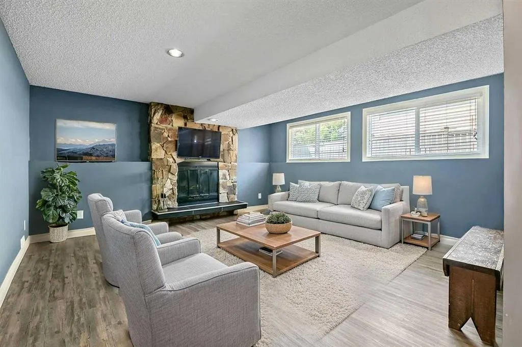 163 Woodburn Crescent