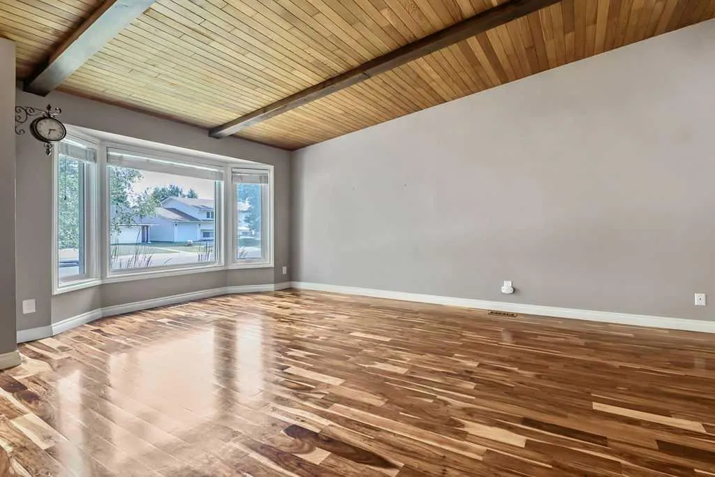 163 Woodburn Crescent
