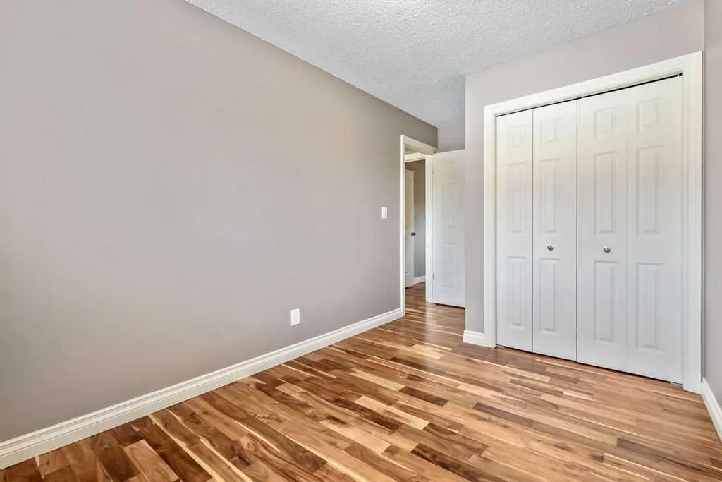 163 Woodburn Crescent