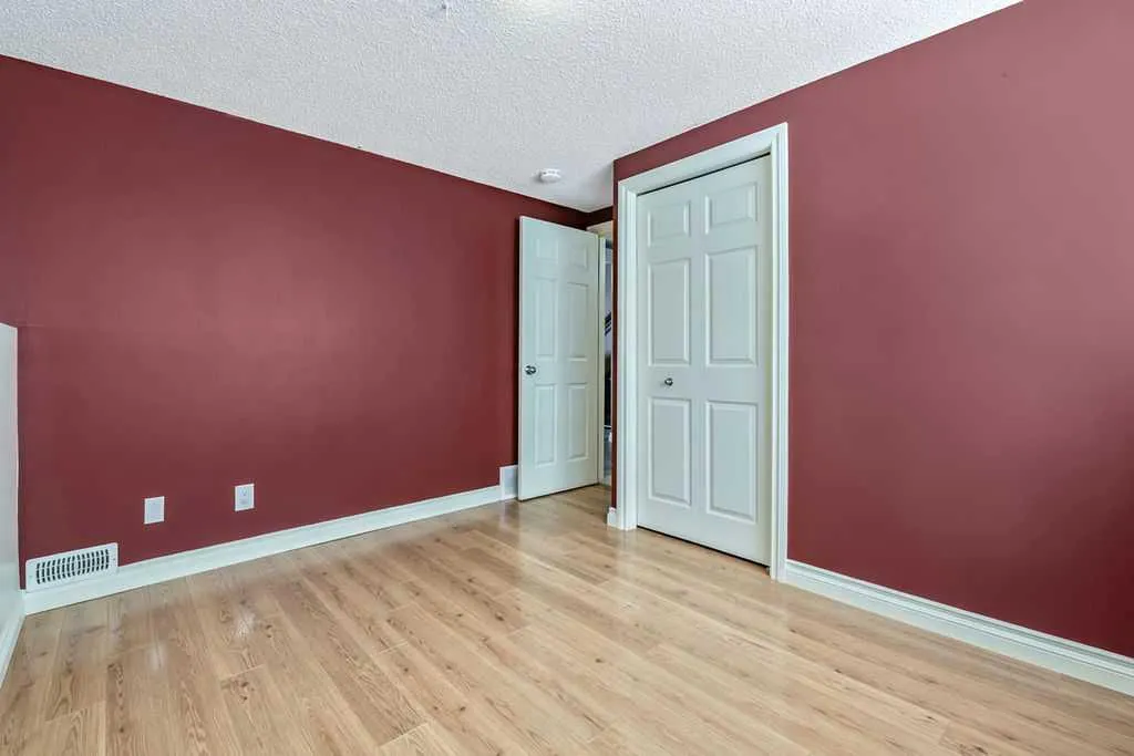 163 Woodburn Crescent