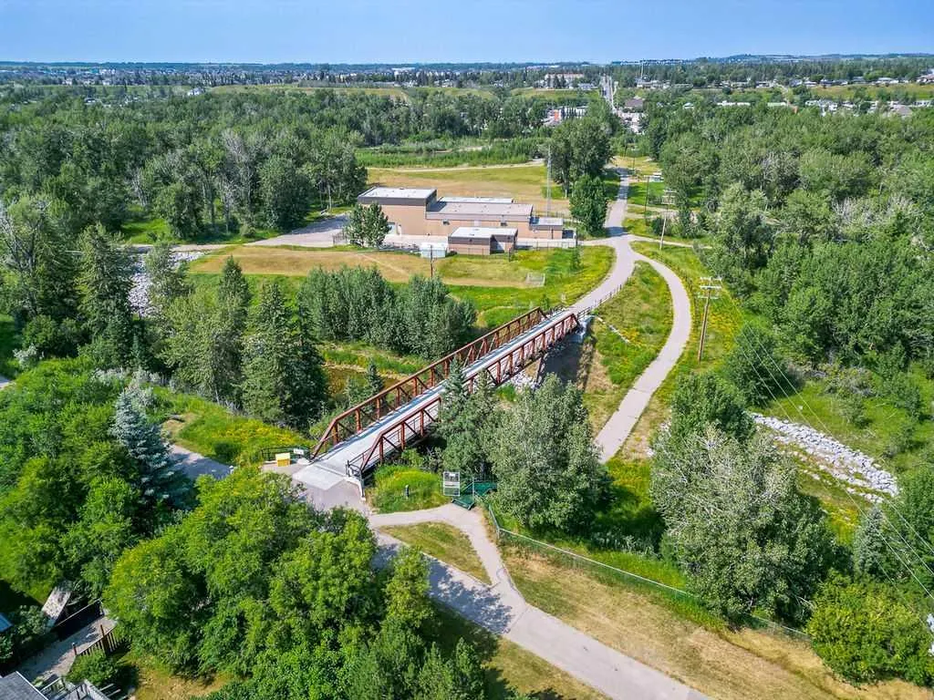 163 Woodburn Crescent