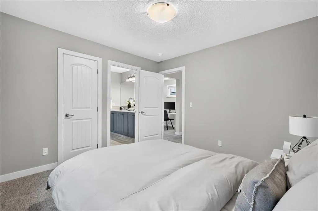 137 Cranbrook Cove SE