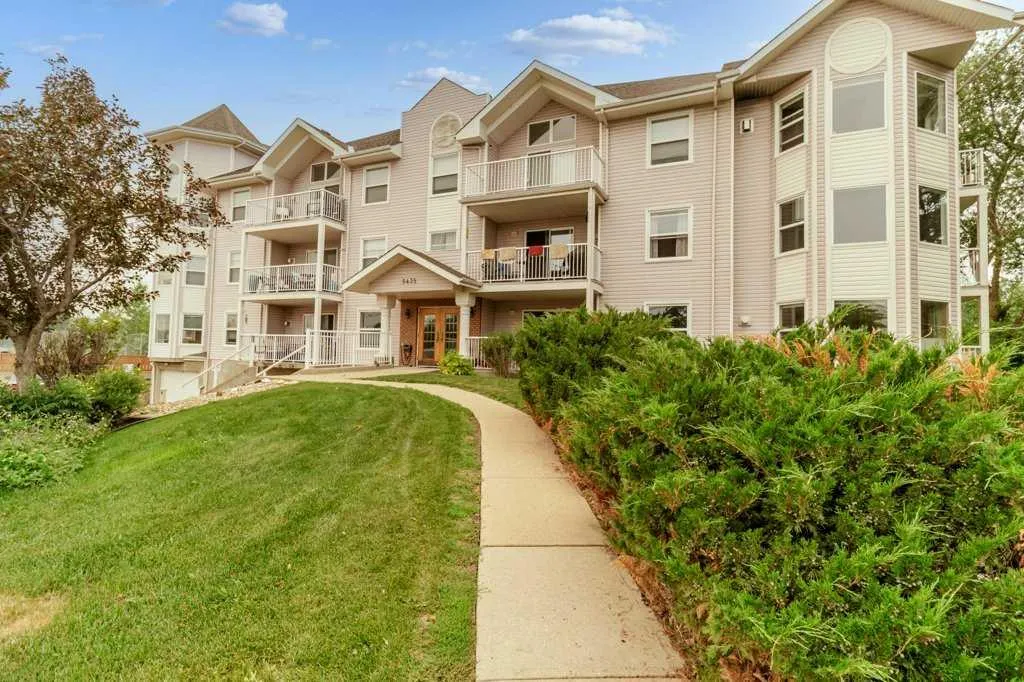 5435 Lakeshore Drive #306