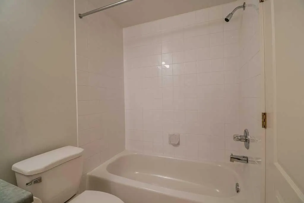 5435 Lakeshore Drive #306