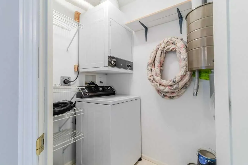 5435 Lakeshore Drive #306