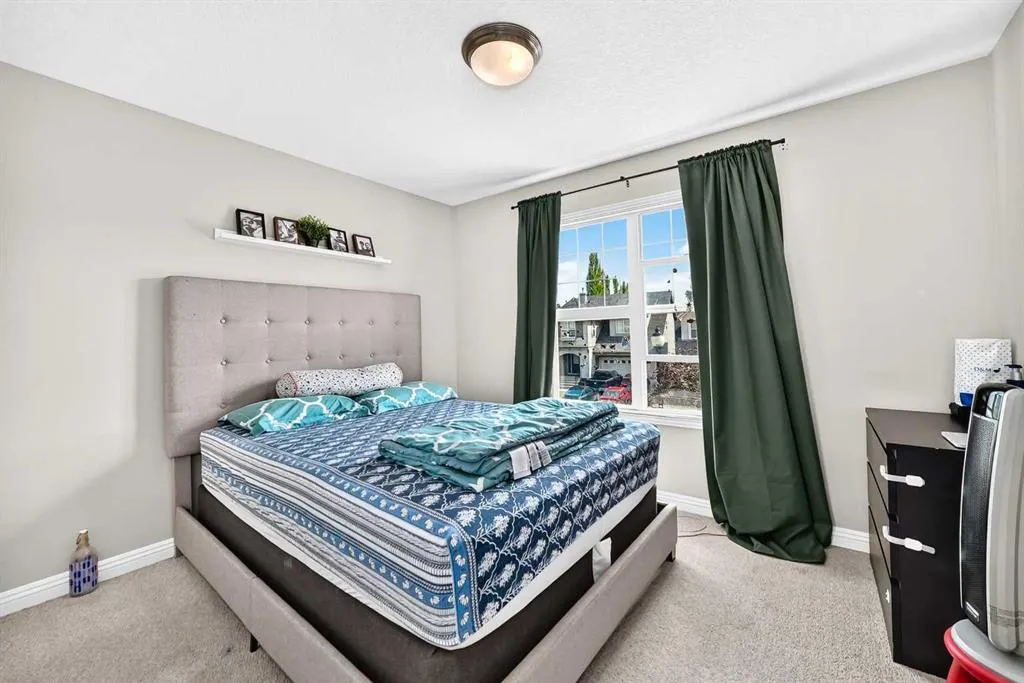 153 Cranleigh Bay SE