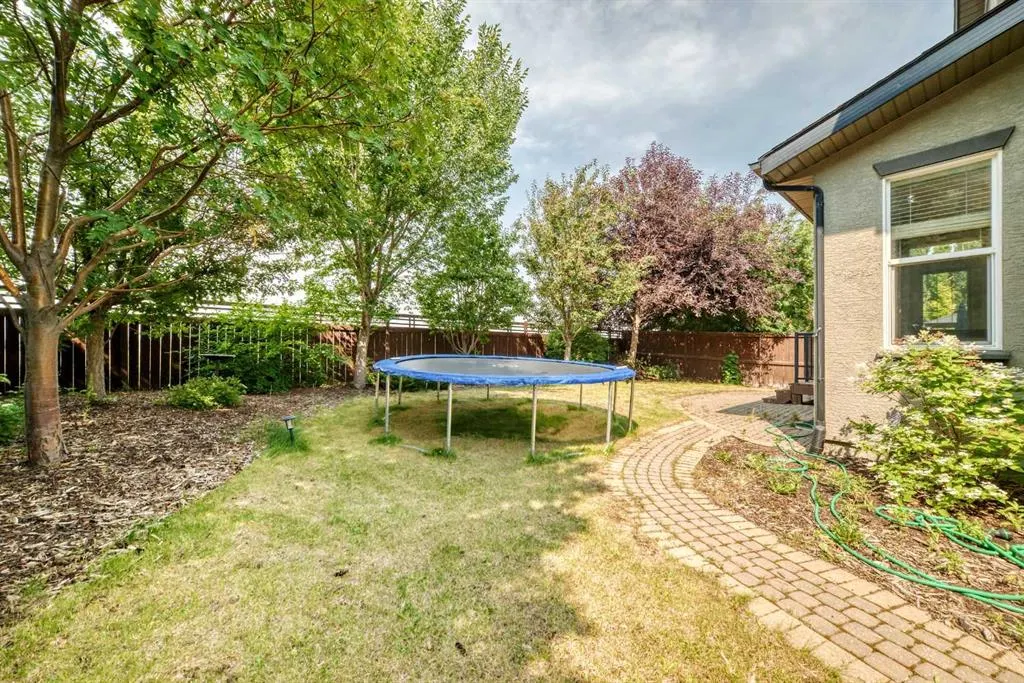 153 Cranleigh Bay SE