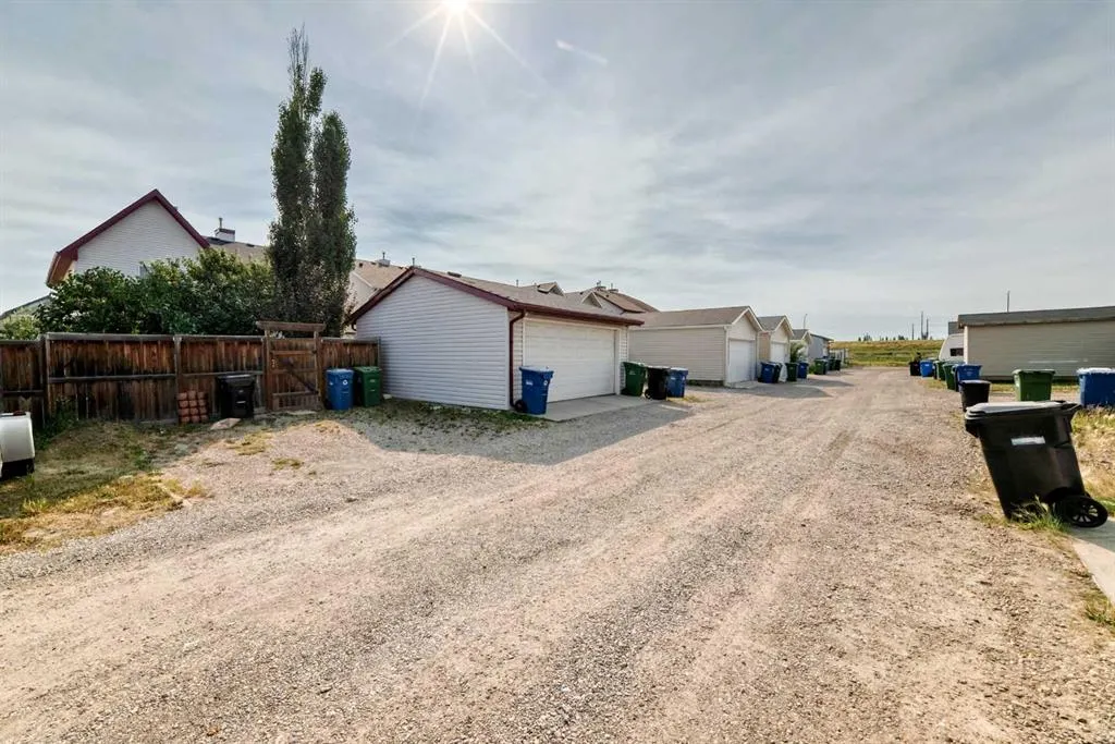 321 Elgin Point SE