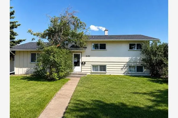 8432 Elbow Drive SW