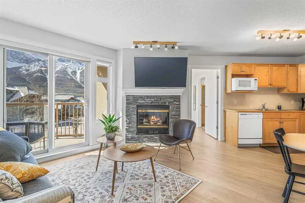 160 Kananaskis Way #411