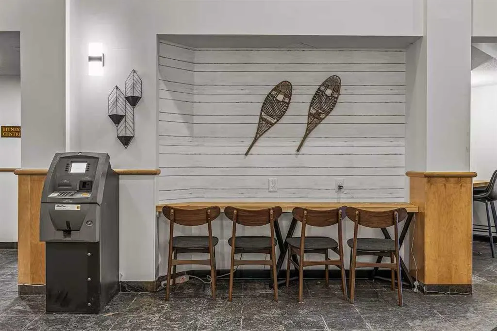160 Kananaskis Way #411