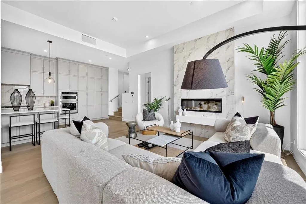150 Marina Cove SE #102