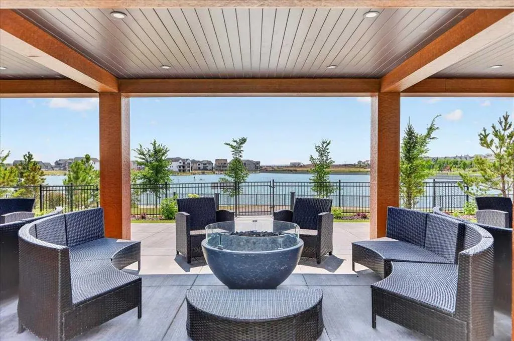 150 Marina Cove SE #102