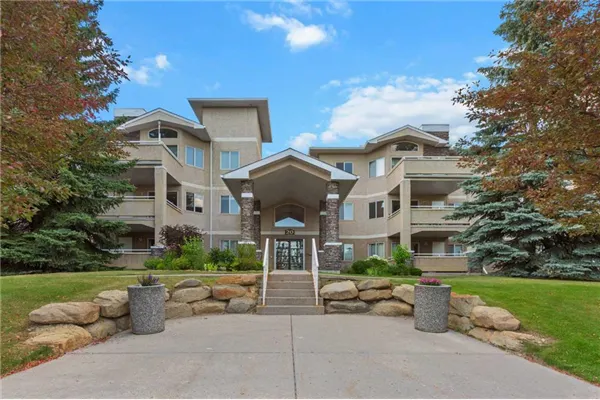 20 Country Hills View NW