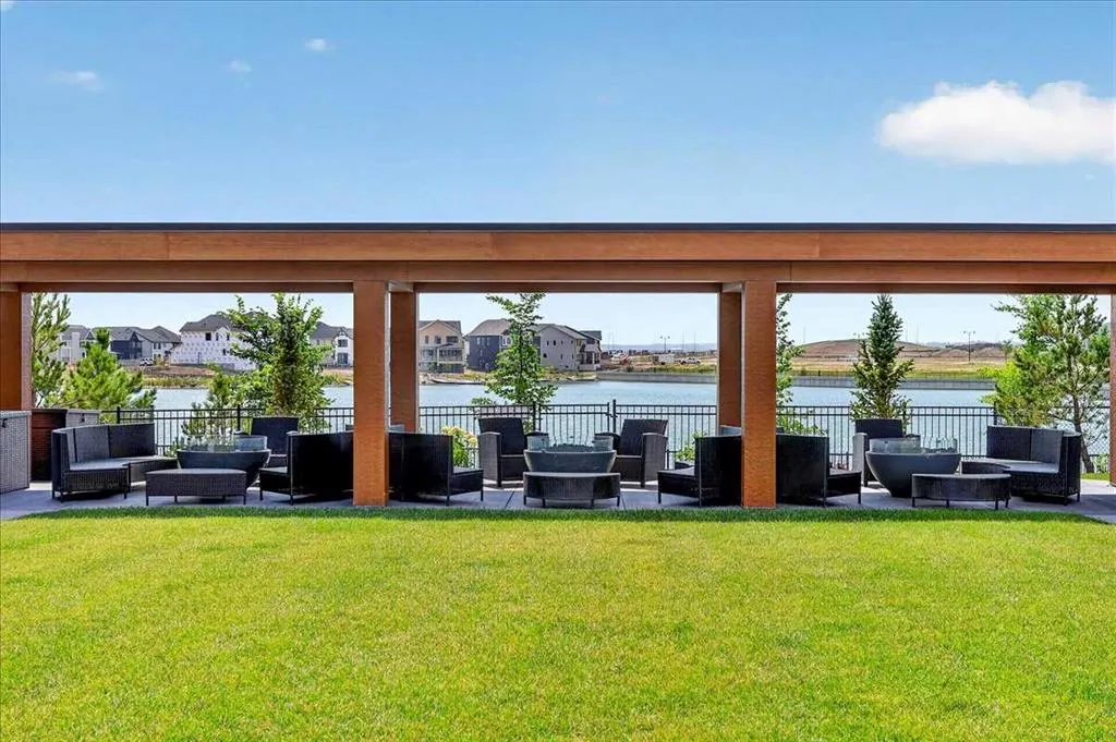 150 Marina Cove SE #101
