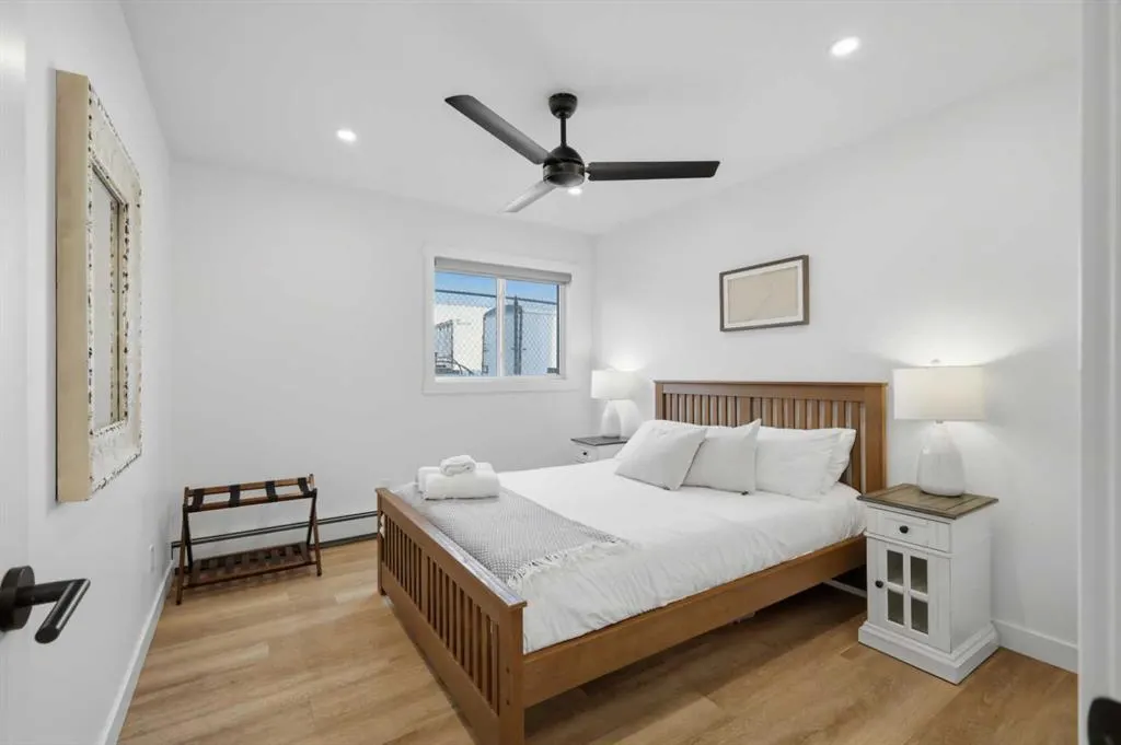 4415 Lakeshore Drive ##2