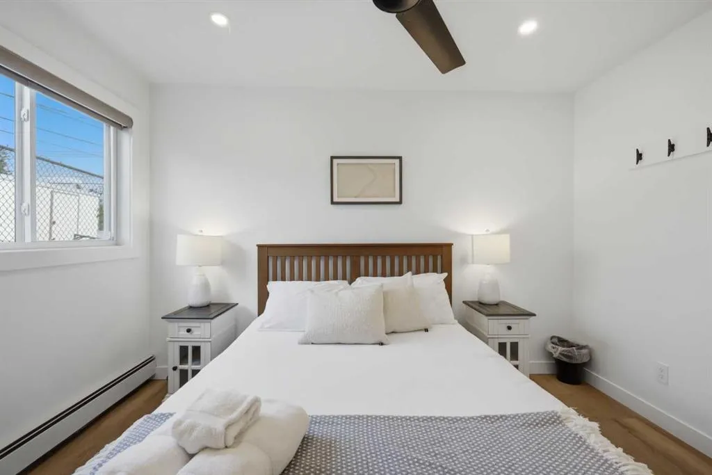 4415 Lakeshore Drive ##2