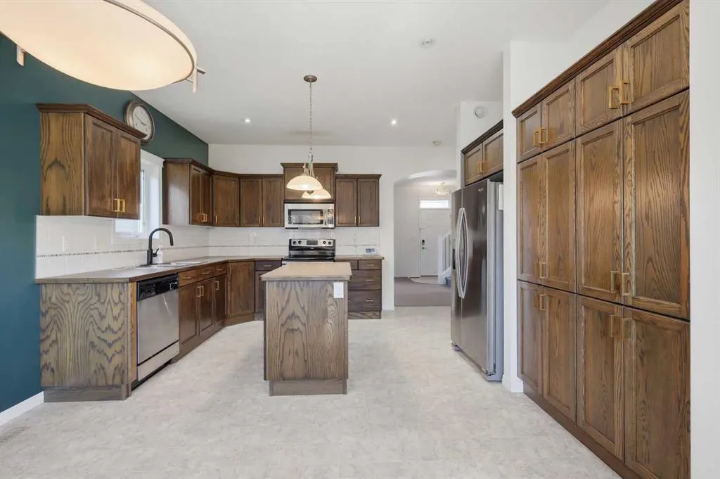 21 Regatta Way