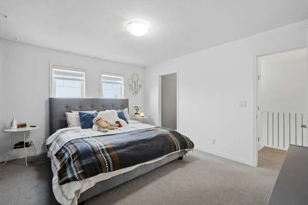 21 Regatta Way