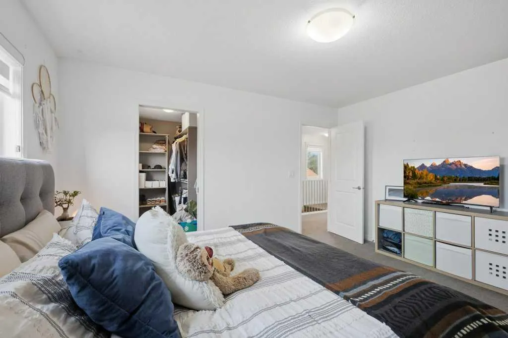 21 Regatta Way