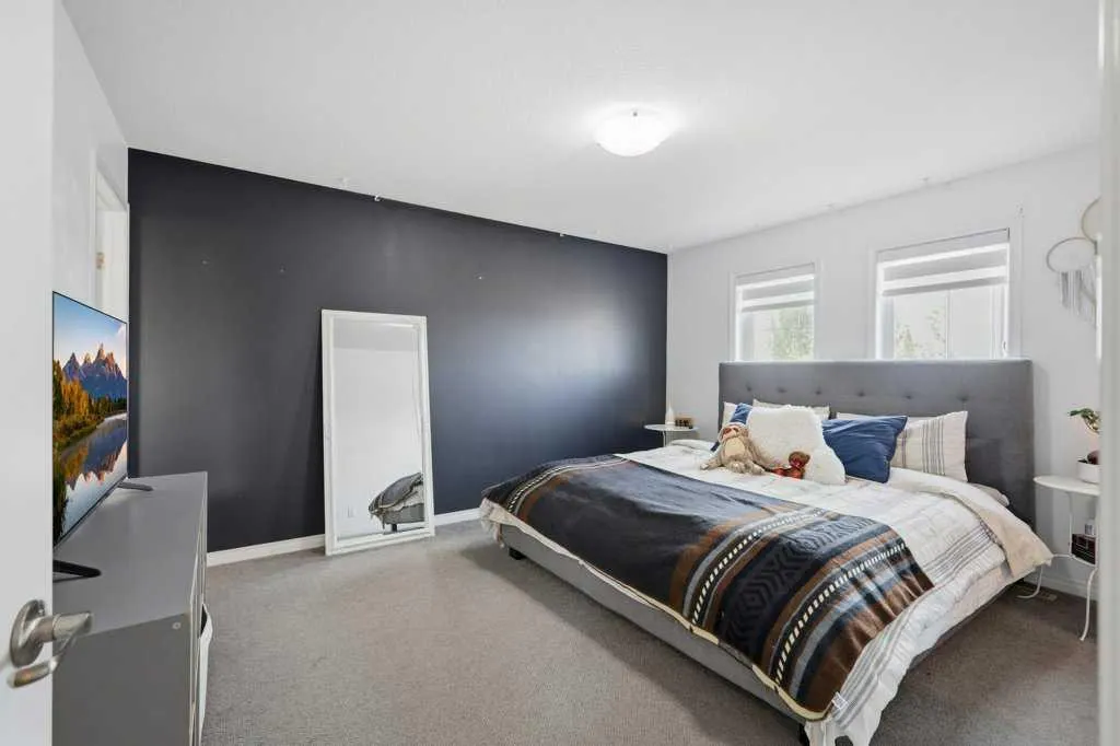 21 Regatta Way