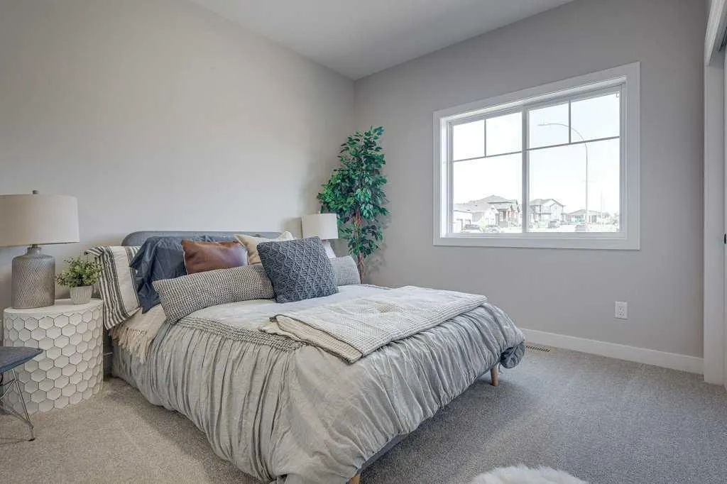 83 Gray Close