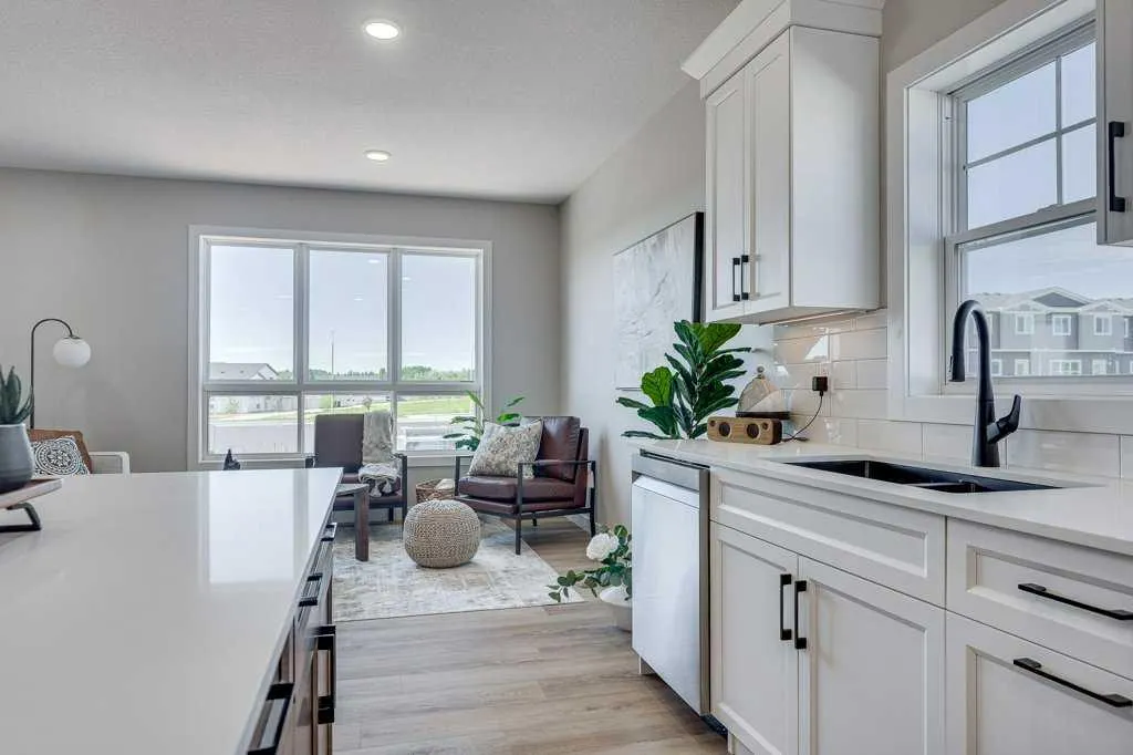 83 Gray Close